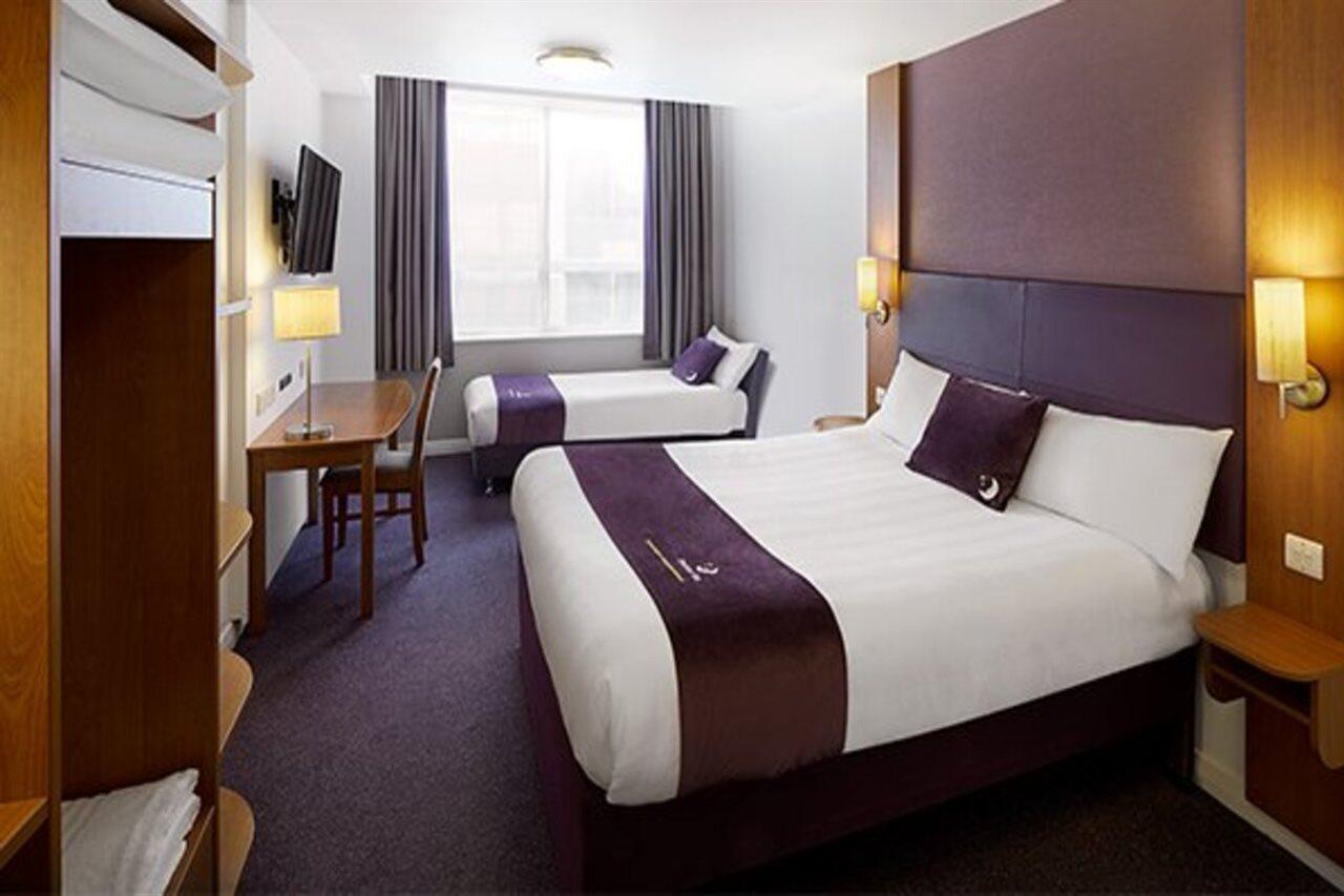 Premier Inn Warrington South 외부 사진