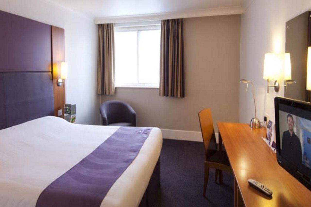 Premier Inn Warrington South 외부 사진